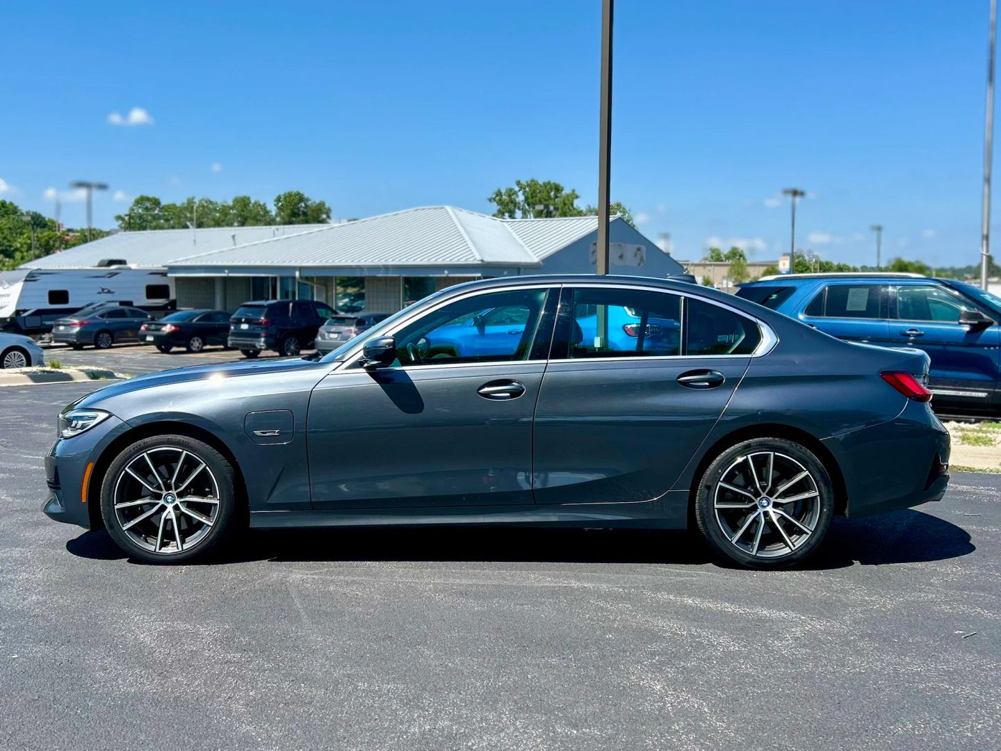 bmw 3 series 2022 3MW5P9J08N8C72133 image bmw 3 series 2022 3MW5P9J08N8C72133 image